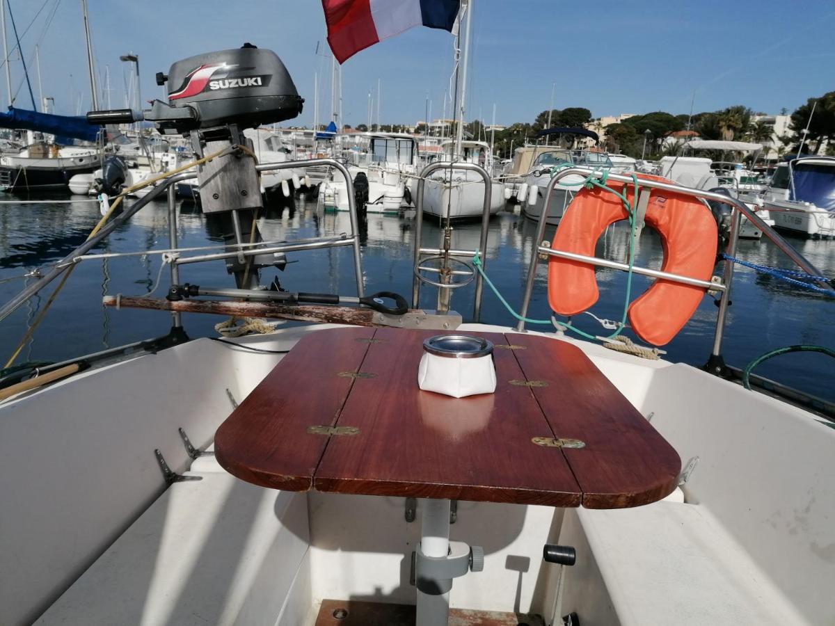 Voilier De Charme A Quai Hotel Saint-Raphaël Kültér fotó